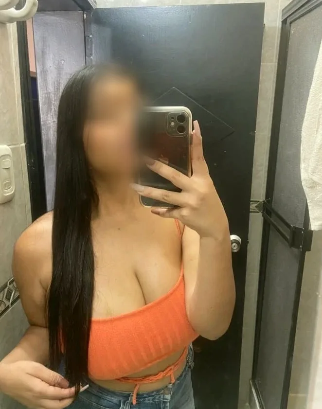 Astrid, 29