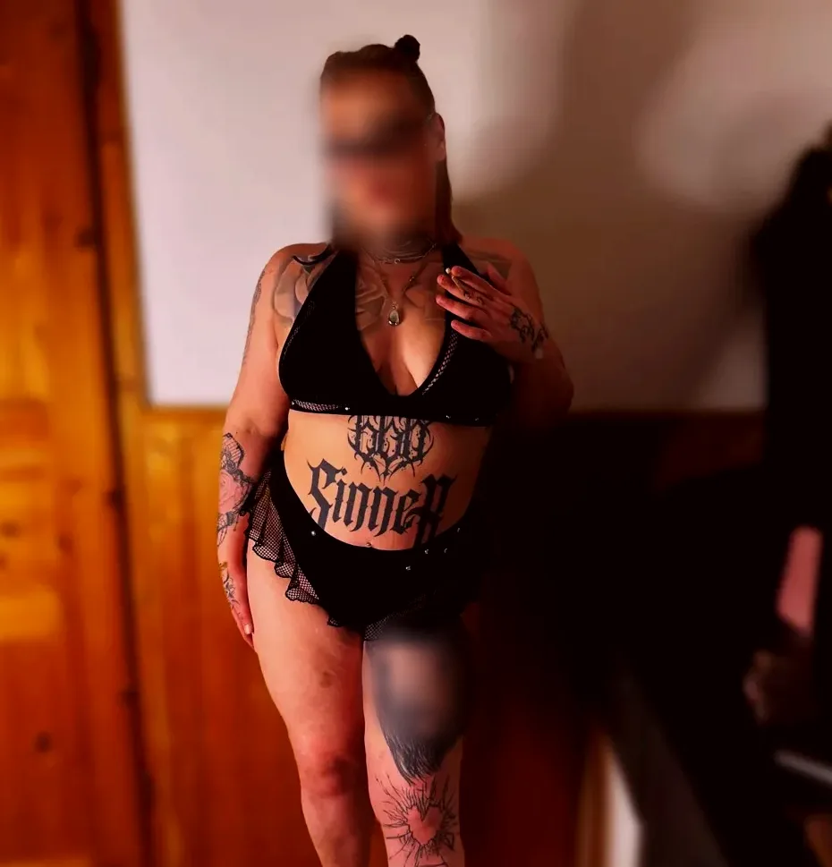 Celina, 26