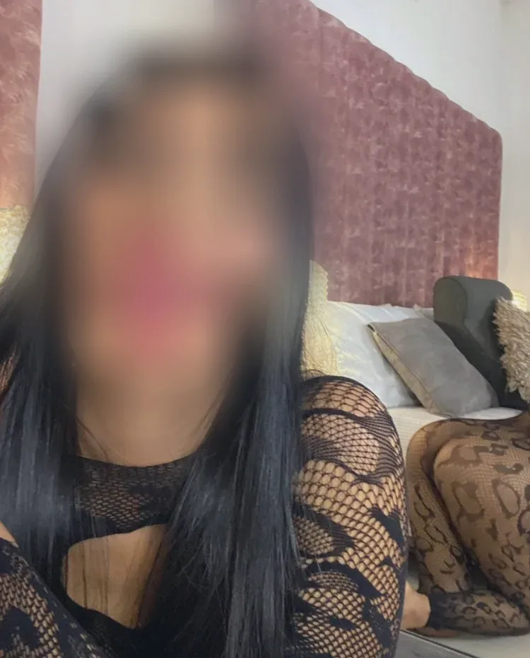 Maria, 24
